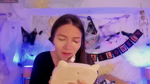 Snapshot of emma_jhoons chatting on 10-06-25, 11:07 emma_jhoons online show from 10-06-25, 11:07