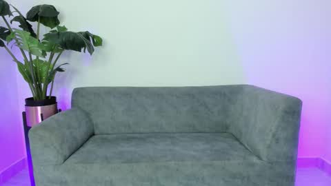 emma julian online show from 11-11-25, 01:55