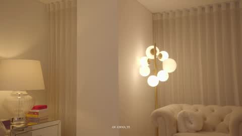 emma_lu1 online show from 10-18-25, 10:32