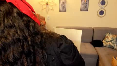 Snapshot of emma_luxy chatting on 02-22-25, 10:42  emma luxy online show from 02-22-25, 10:42