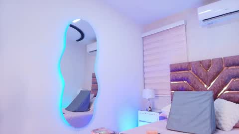 emma online show from 11-12-25, 11:54