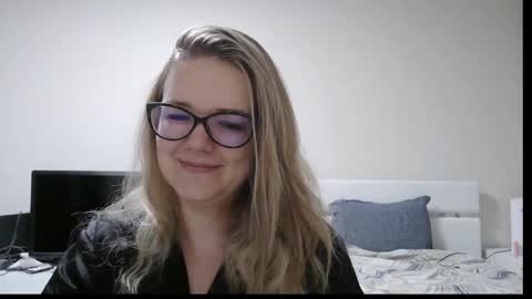 emma_misty_ online show from 02-02-26, 07:23