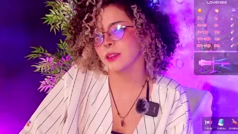 Snapshot of emma_nakamura chatting on 04-23-26, 10:14 online show from 04-23-26, 10:14