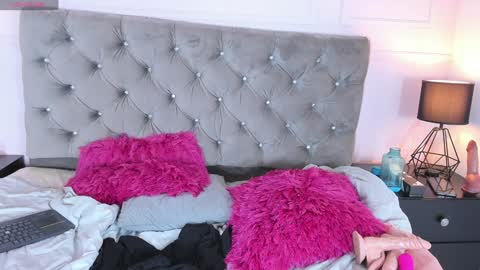 Snapshot of emma_payton chatting on 01-18-25, 05:37 Emma online show from 01-18-25, 05:37