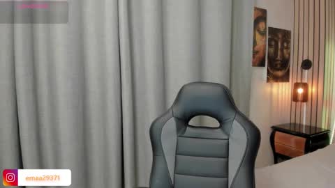 Snapshot of emma_petite4u chatting on 02-20-25, 06:24 Emma online show from 02-20-25, 06:24