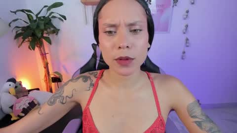 Emma online show from 04-20-26, 03:48