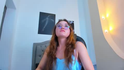 Snapshot of emma_rousz chatting on 09-16-25, 03:51 emma online show from 09-16-25, 03:51