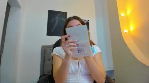 Snapshot of emma_rousz chatting on 09-17-25, 03:08 emma online show from 09-17-25, 03:08