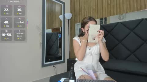 Snapshot of emma_rousz chatting on 09-20-25, 03:40 emma online show from 09-20-25, 03:40