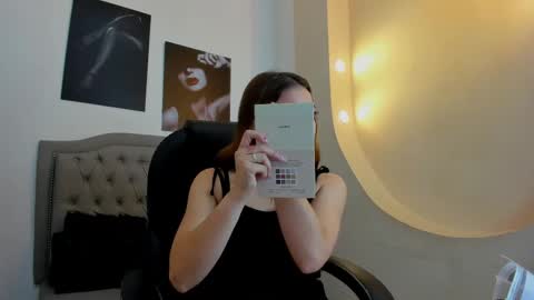 Snapshot of emma_rousz chatting on 09-23-25, 03:53 emma online show from 09-23-25, 03:53