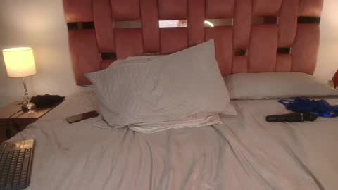 emma_saenz01 online show from 01-31-25, 05:30