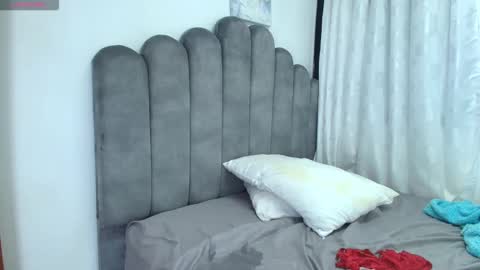 emma_saenz01 online show from 12-02-25, 06:58