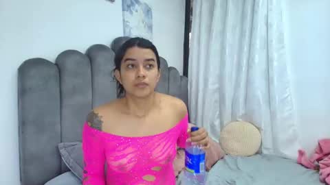 emma_saenz01 online show from 01-19-26, 12:31
