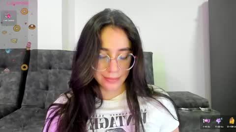 Snapshot of emma_sandovaal chatting on 02-28-25, 05:26 Emma online show from 02-28-25, 05:26