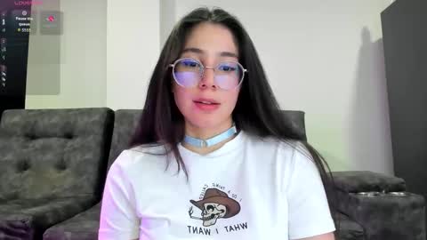 Snapshot of emma_sandovaal chatting on 10-10-25, 03:27 Emma online show from 10-10-25, 03:27