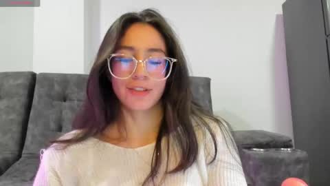 Emma online show from 05-18-26, 04:07