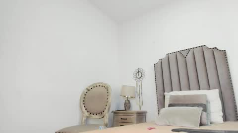 emma scott 7 online show from 12-03-25, 11:08