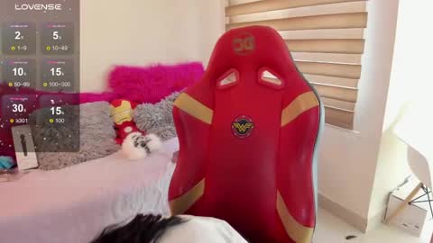 EMMA  online show from 04-21-26, 09:06