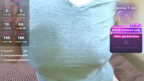 Snapshot of emma_stardust_ chatting on 02-17-25, 07:37 Emma-milky-tits online show from 02-17-25, 07:37