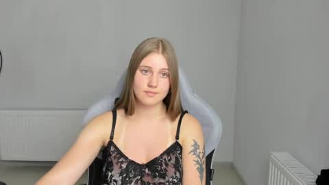 Emma online show from 07-06-26, 03:36