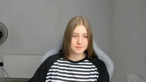Emma online show from 07-22-26, 06:16