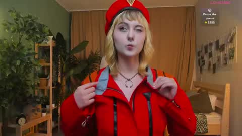 Snapshot of emma_thomps chatting on 05-06-26, 02:11 Rose online show from 05-06-26, 02:11