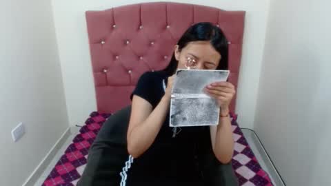 emma_thompson6 online show from 10-11-25, 12:32