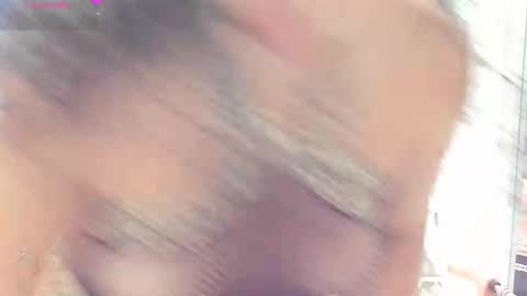 Emma Ucros online show from 09-26-25, 10:36