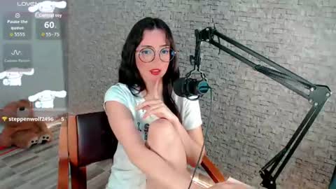 Snapshot of emma_unu chatting on 06-26-26, 03:00 Emma online show from 06-26-26, 03:00