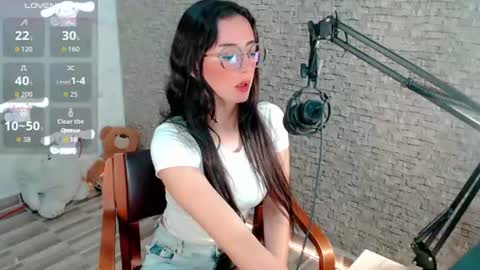 Snapshot of emma_unu chatting on 07-01-26, 02:46 Emma online show from 07-01-26, 02:46