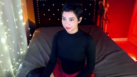 Emma web online show from 05-15-26, 02:24