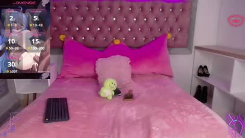 Snapshot of emma_wilder chatting on 02-07-25, 08:53 neko online show from 02-07-25, 08:53