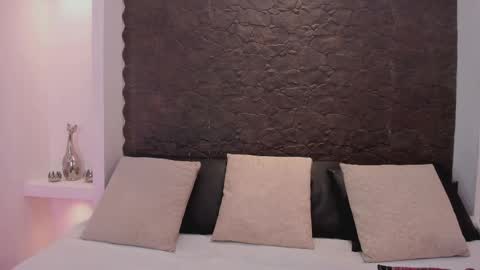 emma_woods__ online show from 10-20-25, 07:47