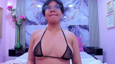 Emma  online show from 10-15-25, 03:17