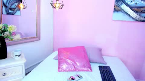 Emma  online show from 11-25-25, 07:36