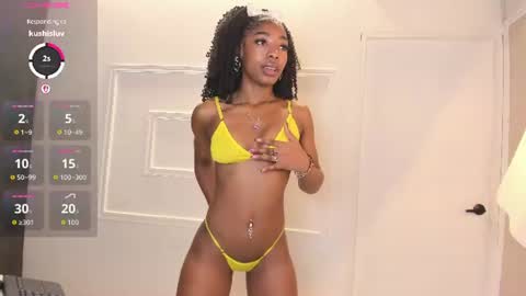 Snapshot of emmaalennox__ chatting on 06-16-26, 06:10 Emma online show from 06-16-26, 06:10