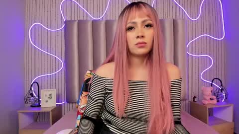 Snapshot of emmabanner chatting on 03-30-26, 10:33 Natalia online show from 03-30-26, 10:33