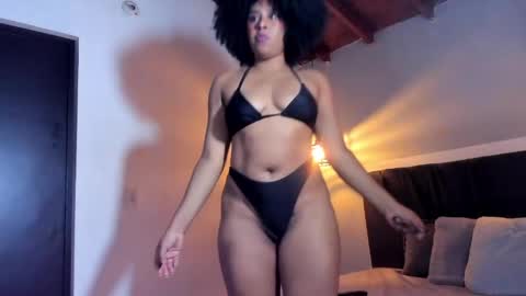 Snapshot of emmabrantt chatting on 05-03-26, 01:22 Emma Brant online show from 05-03-26, 01:22
