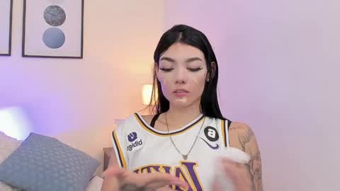 Emma  online show from 05-21-26, 09:55