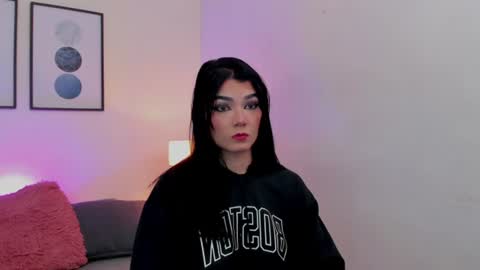 Emma  online show from 06-12-26, 10:08