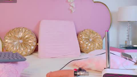 Welcome Im yosein  Your love is my passion activate it with your tips and enjoy with me online show from 10-24-25, 10:39