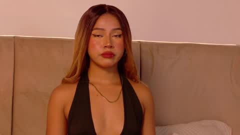 E M M A  online show from 04-06-26, 04:19