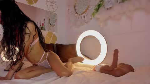 Snapshot of emmaduque chatting on 01-09-26, 10:44 Emma Duque online show from 01-09-26, 10:44