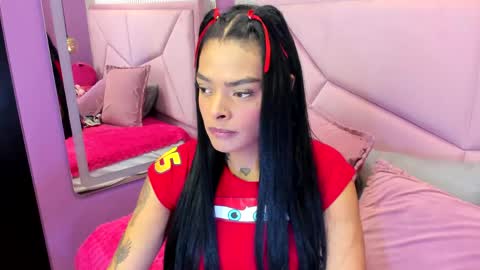 Snapshot of emmaebony_ chatting on 06-02-26, 12:29 emmaebony_ online show from 06-02-26, 12:29