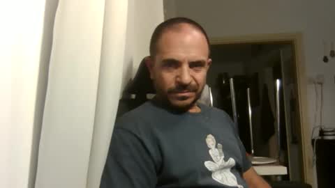 Ariel online show from 10-29-25, 08:54