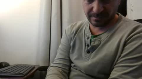 Snapshot of emmagold123 chatting on 03-19-26, 04:11 Ariel online show from 03-19-26, 04:11