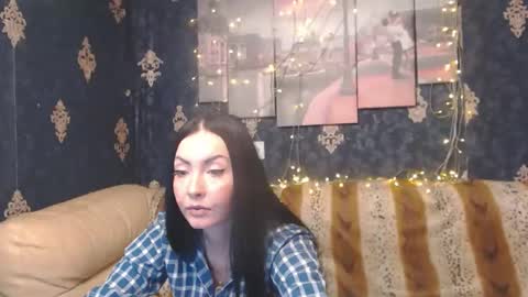 Snapshot of emmagoldx chatting on 12-25-24, 02:56 EmmaGoldX online show from 12-25-24, 02:56