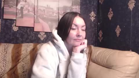 Snapshot of emmagoldx chatting on 01-22-25, 05:17 EmmaGoldX online show from 01-22-25, 05:17
