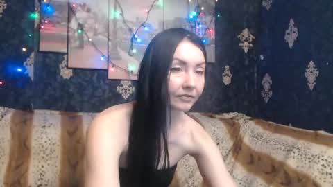 Snapshot of emmagoldx chatting on 02-07-25, 01:01 EmmaGoldX online show from 02-07-25, 01:01