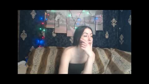 Snapshot of emmagoldx chatting on 02-26-25, 10:47 EmmaGoldX online show from 02-26-25, 10:47